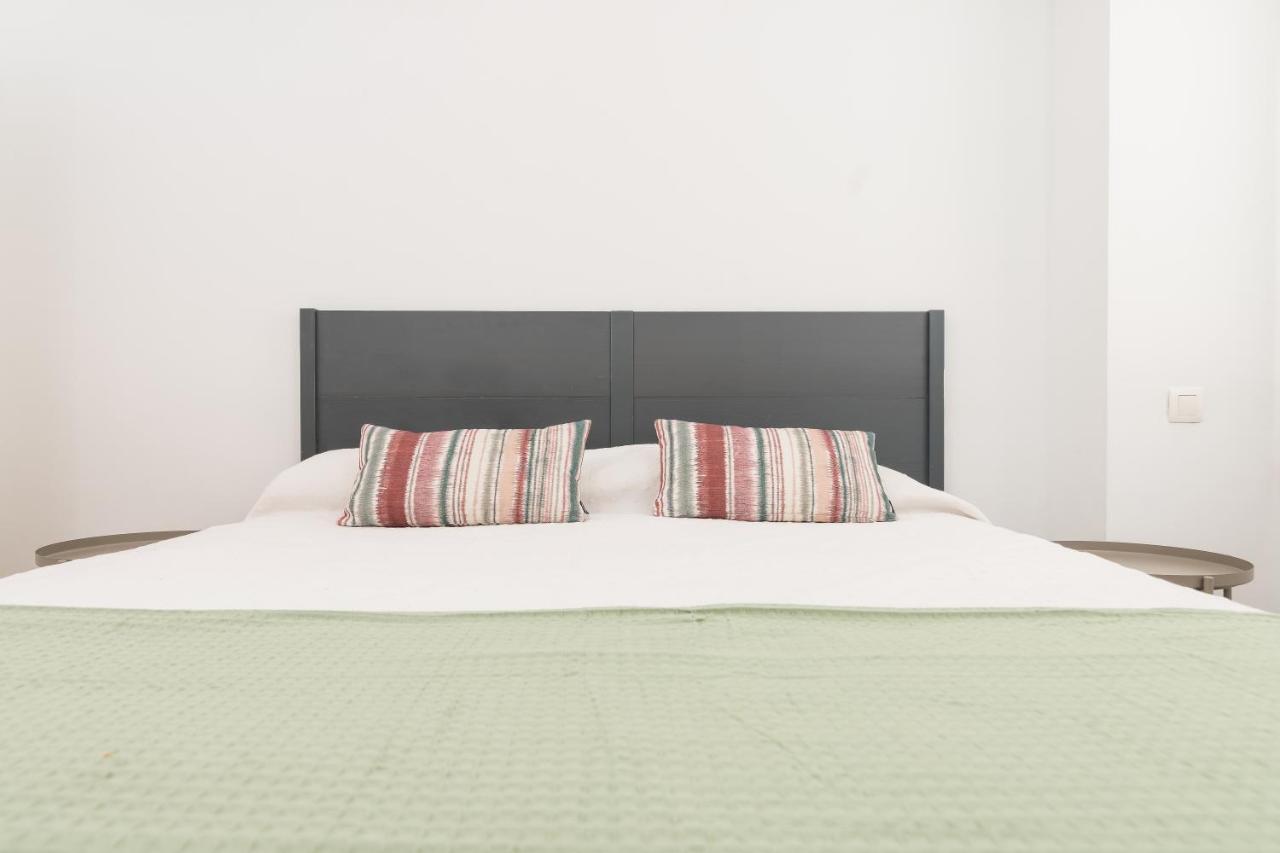 Precioso Apartamento Con Habitacion Separada En Centro Historico De Málaga Buitenkant foto