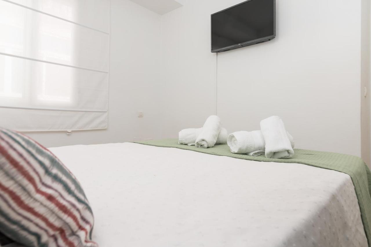 Precioso Apartamento Con Habitacion Separada En Centro Historico De Málaga Buitenkant foto